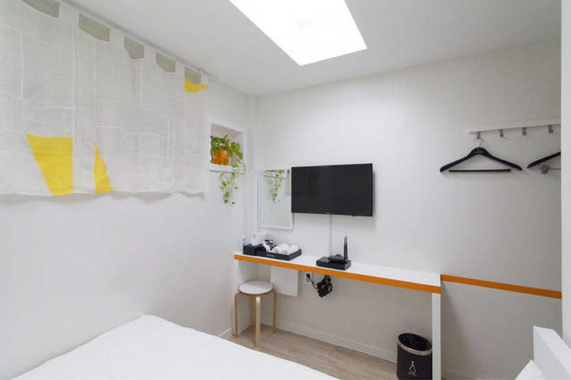 Starhostel Dongdaemun Suite Seoul Exterior photo