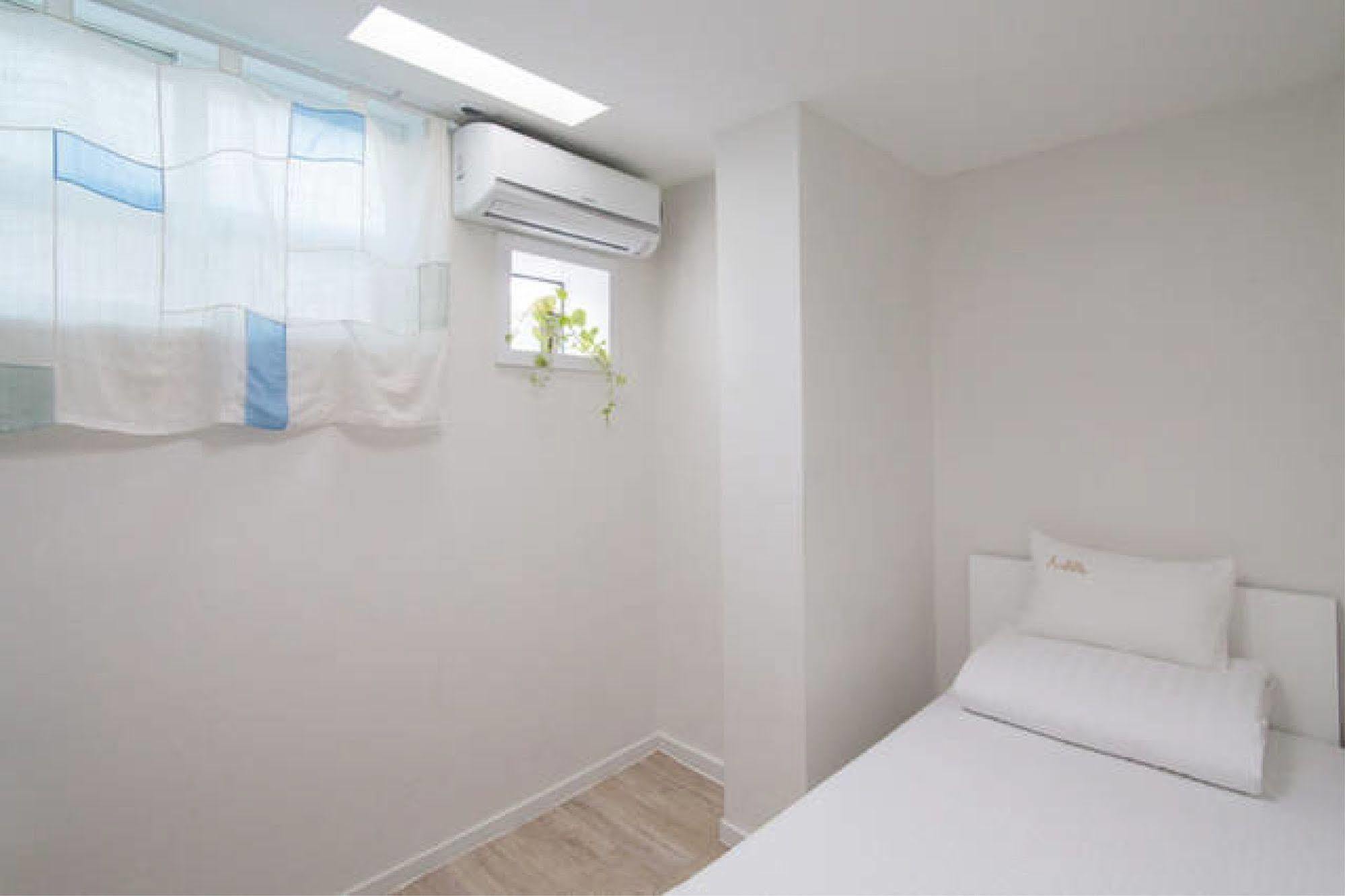 Starhostel Dongdaemun Suite Seoul Exterior photo